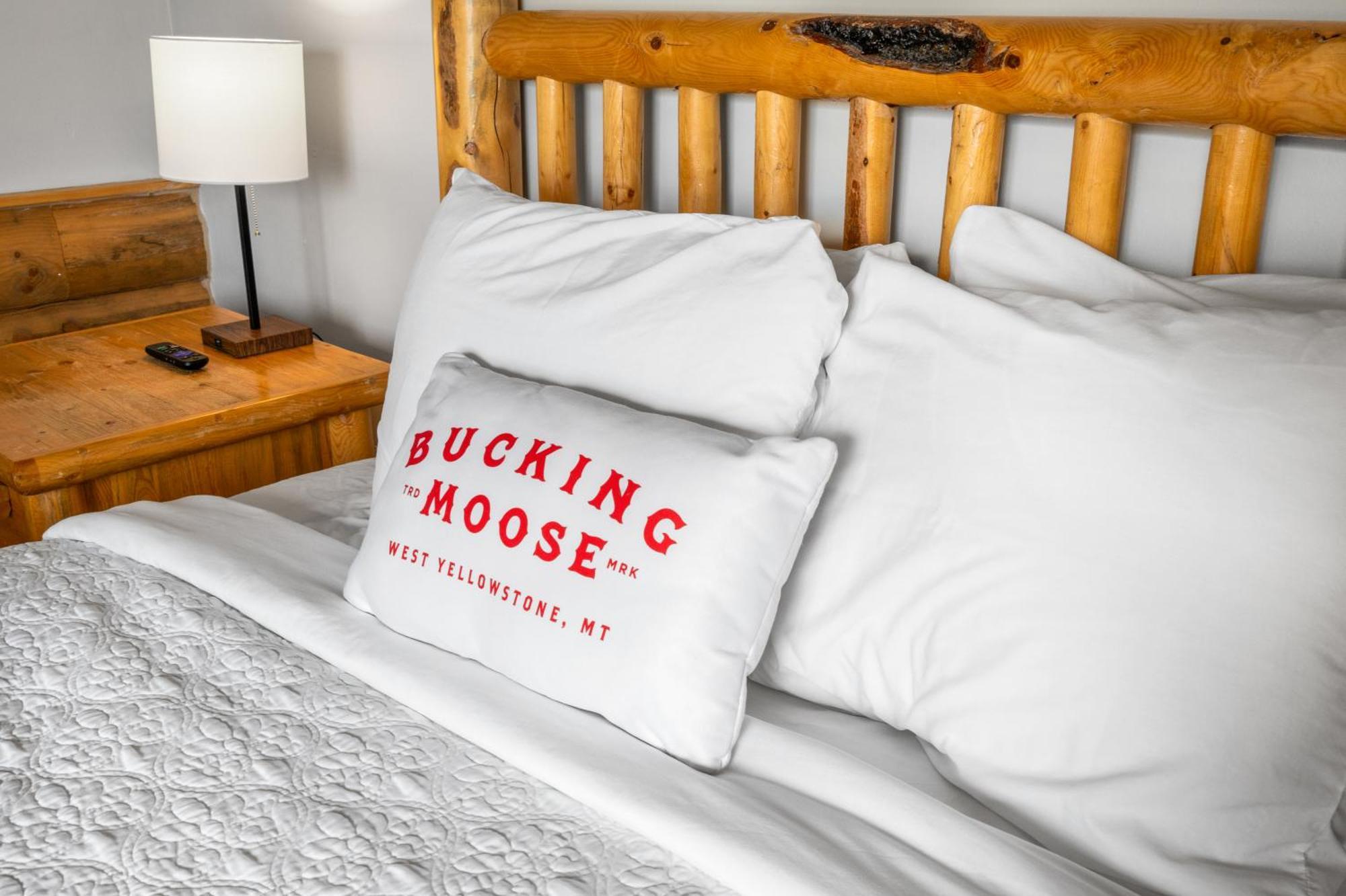 The Bucking Moose 호텔 웨스트 엘로스톤 외부 사진